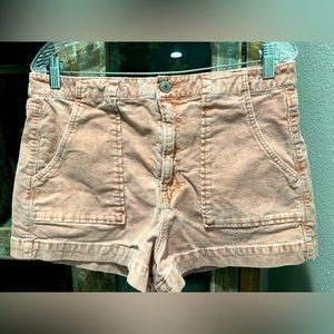 American Eagle shorts. Corduroy. Super stretch. Size 12. Great condition!